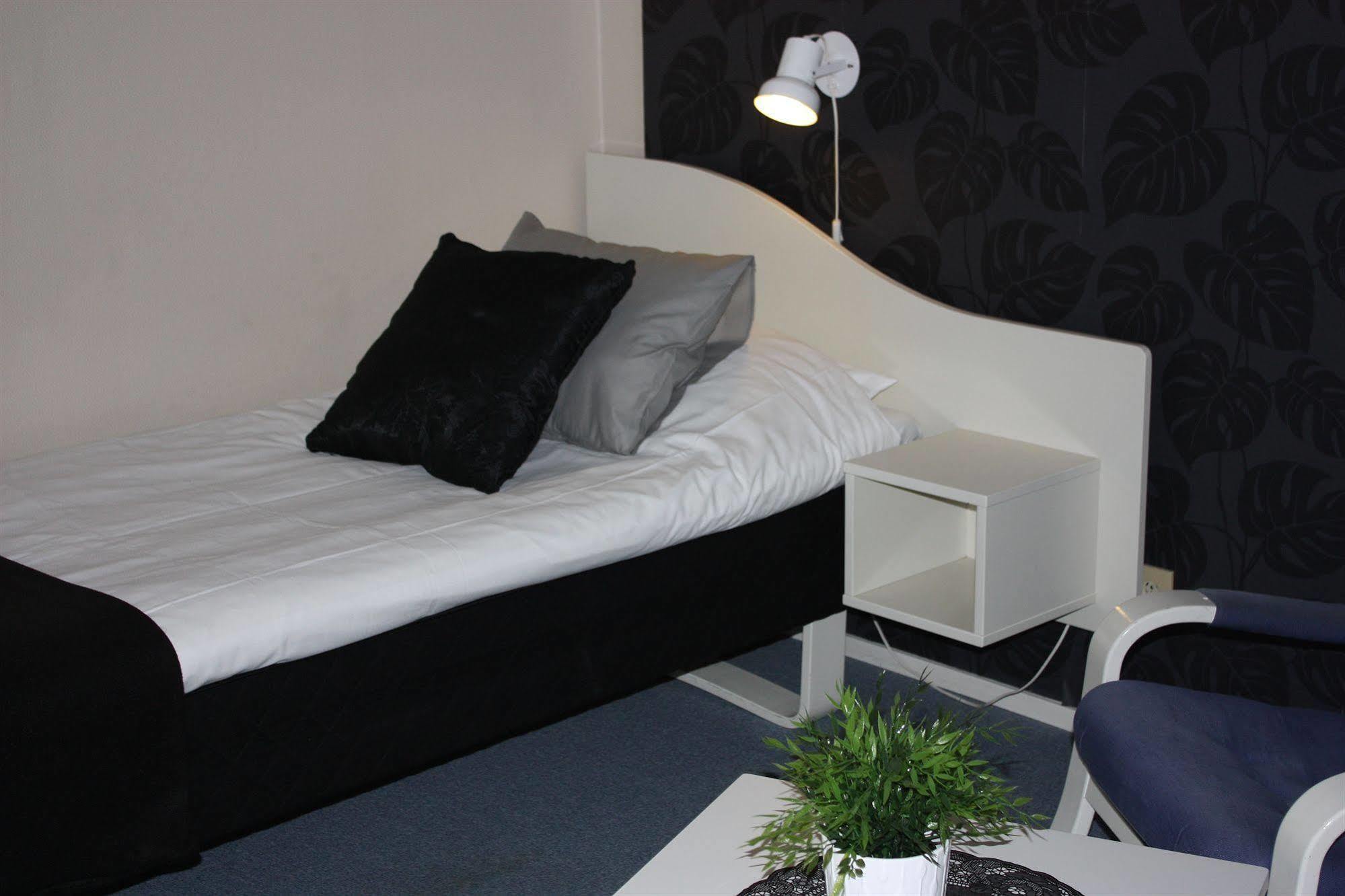 Hotell Angoeringen カールスクルーナ エクステリア 写真
