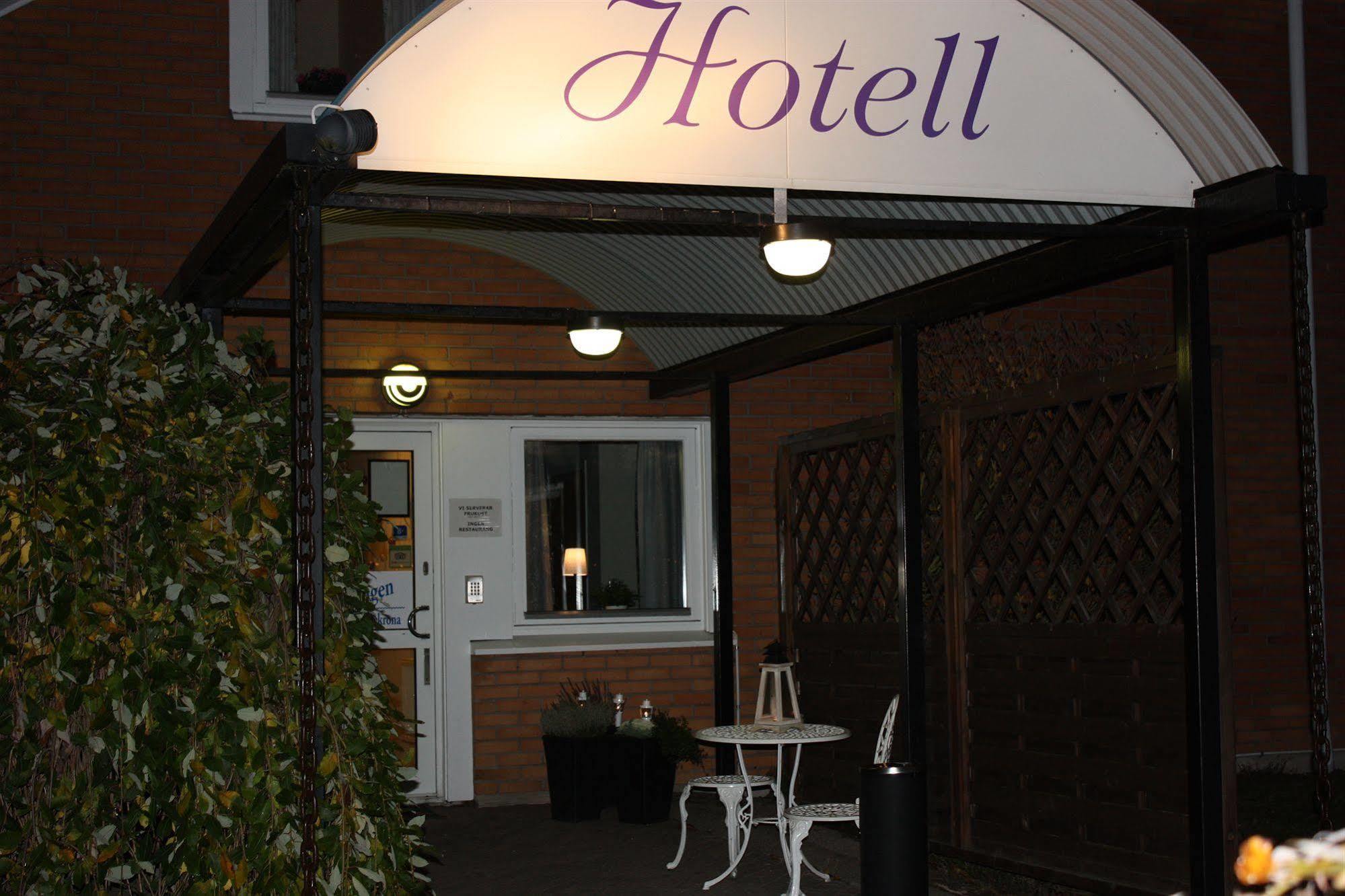 Hotell Angoeringen カールスクルーナ エクステリア 写真